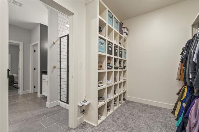 23513 E 11th Street S, Independence, MO 64056