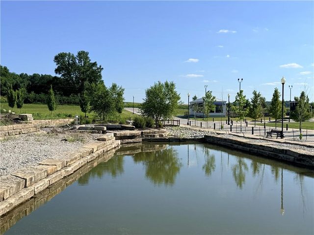23513 E 11th Street S, Independence, MO 64056