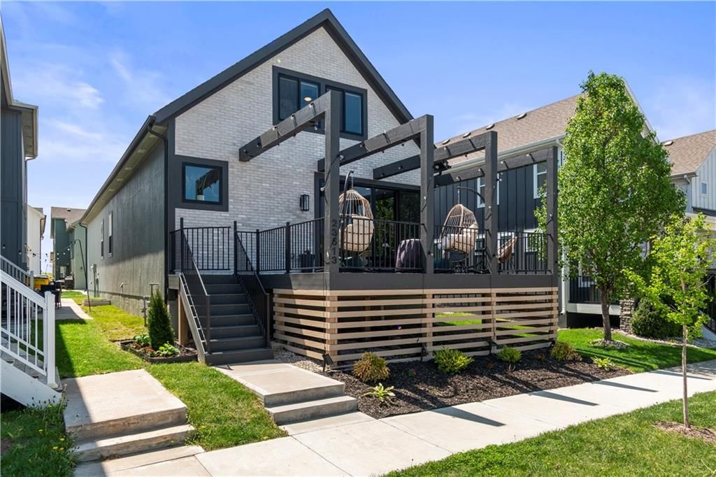 23513 E 11th Street S, Independence, MO 64056