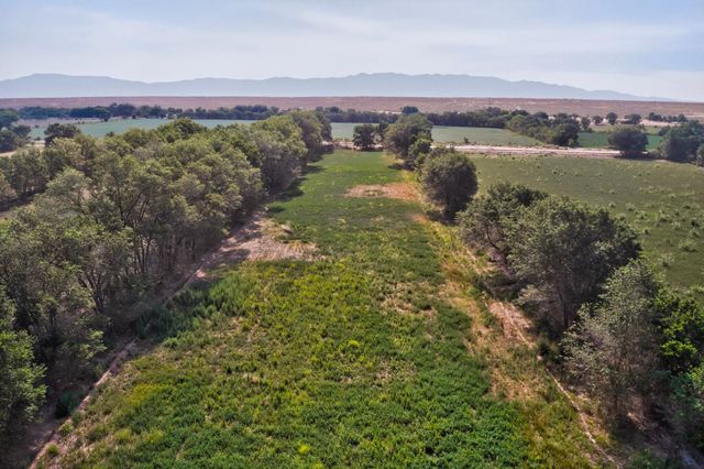 2669 NM HWY 47, Los Lunas, NM 87031