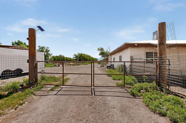 2669 NM HWY 47, Los Lunas, NM 87031