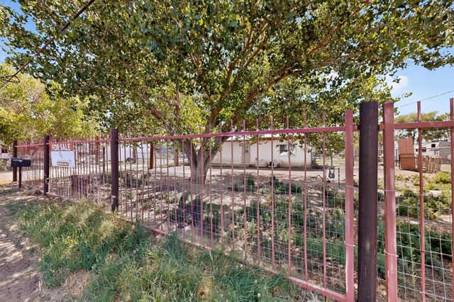 2669 NM HWY 47, Los Lunas, NM 87031