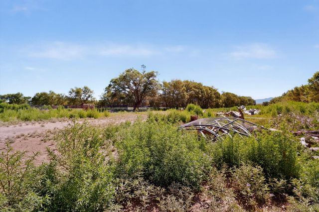 2669 NM HWY 47, Los Lunas, NM 87031