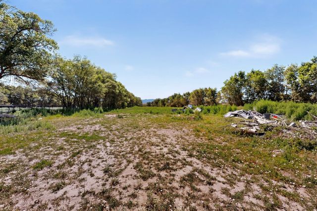 2669 NM HWY 47, Los Lunas, NM 87031