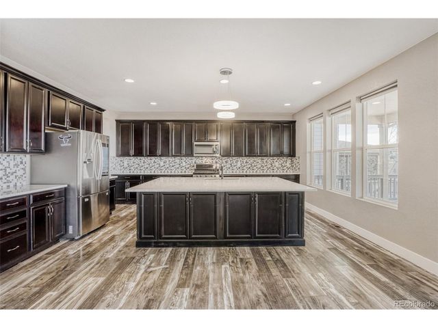 8055 S Elk Ct, Aurora, CO 80016