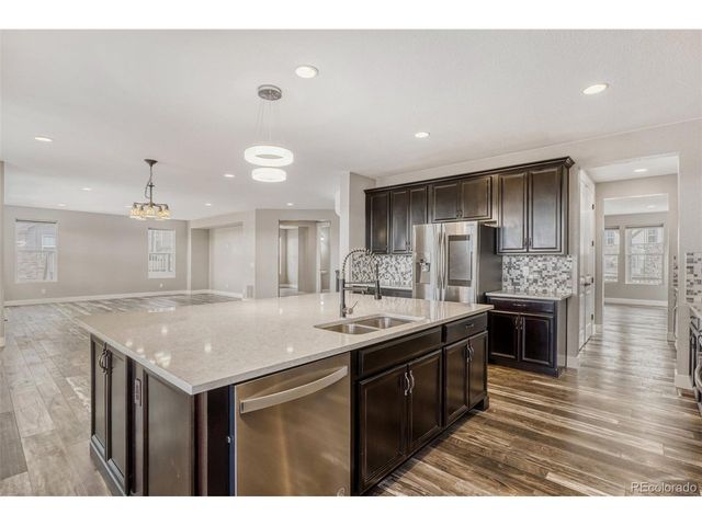 8055 S Elk Ct, Aurora, CO 80016