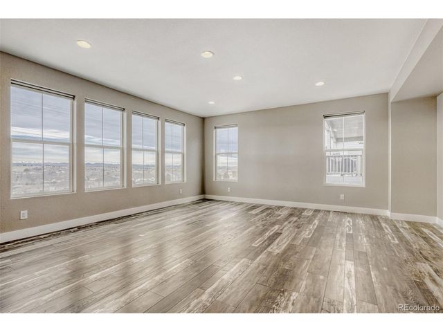 8055 S Elk Ct, Aurora, CO 80016