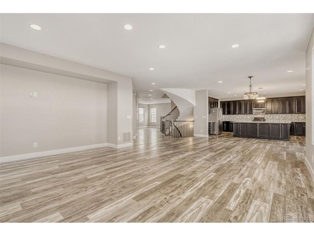 8055 S Elk Ct, Aurora, CO 80016