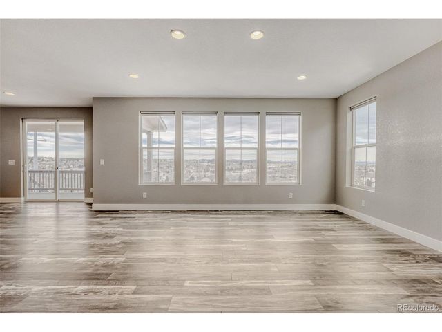 8055 S Elk Ct, Aurora, CO 80016