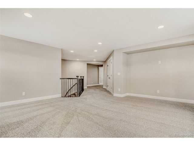 8055 S Elk Ct, Aurora, CO 80016