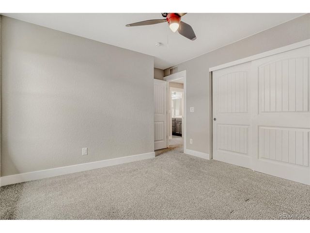 8055 S Elk Ct, Aurora, CO 80016