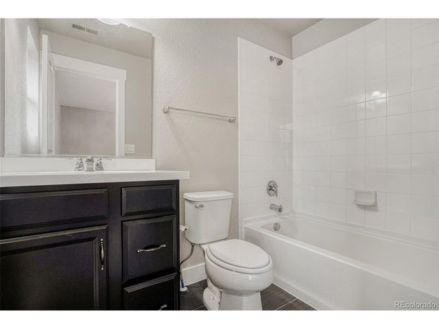 8055 S Elk Ct, Aurora, CO 80016