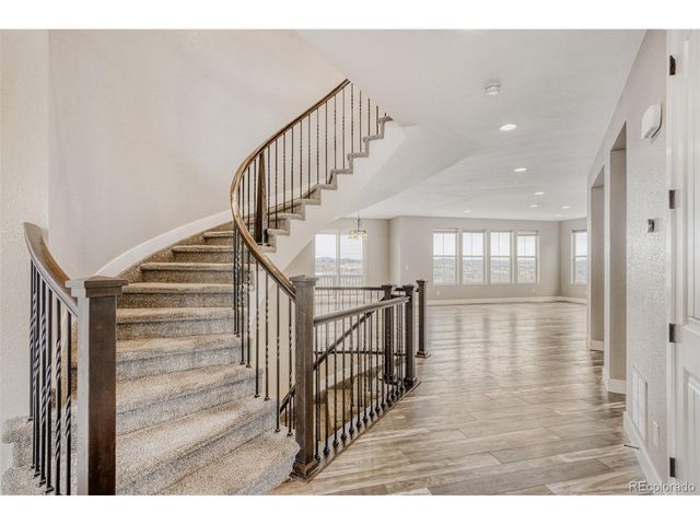 8055 S Elk Ct, Aurora, CO 80016