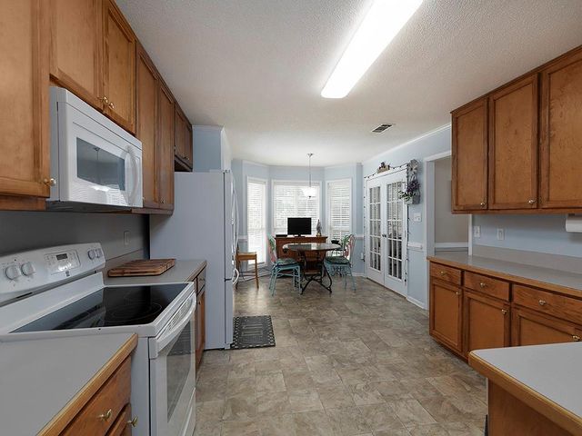 217 Leighs Trace, Mcdonough, GA 30253