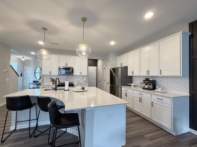 212 Junco Road N, Lake Elmo, MN 55042