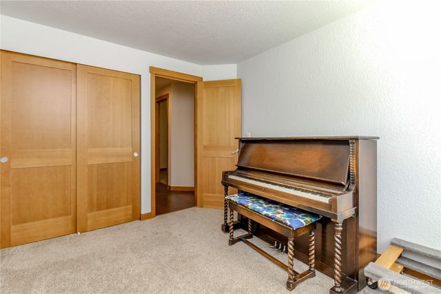 14817 105th Avenue Ct E, Puyallup, WA 98374