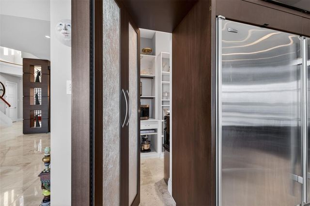 2279 MERMAID POINT NE, St Petersburg, FL 33703