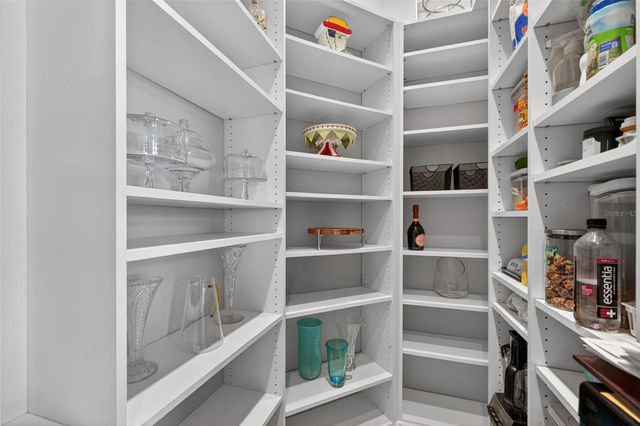 2279 MERMAID POINT NE, St Petersburg, FL 33703