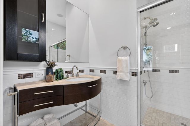 2279 MERMAID POINT NE, St Petersburg, FL 33703