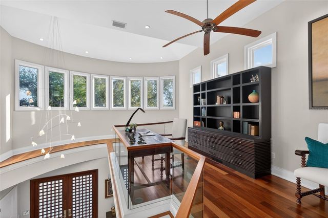 2279 MERMAID POINT NE, St Petersburg, FL 33703