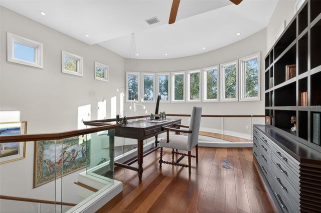 2279 MERMAID POINT NE, St Petersburg, FL 33703