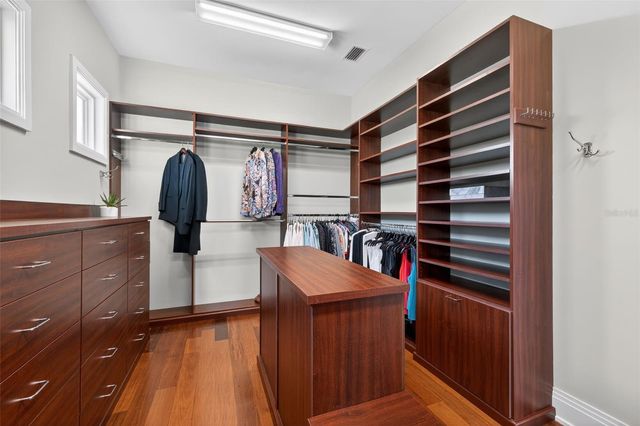 2279 MERMAID POINT NE, St Petersburg, FL 33703