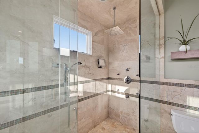 2279 MERMAID POINT NE, St Petersburg, FL 33703