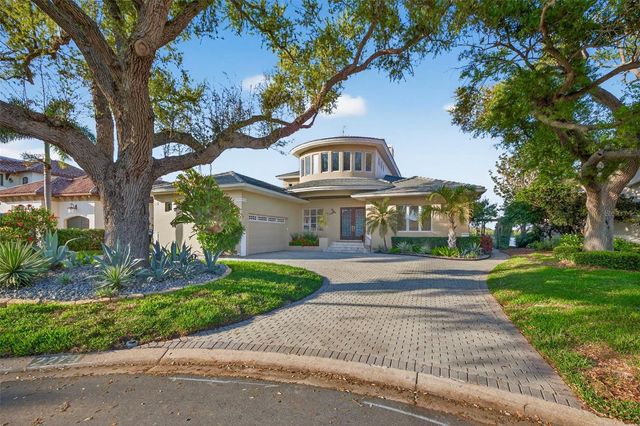 2279 MERMAID POINT NE, St Petersburg, FL 33703