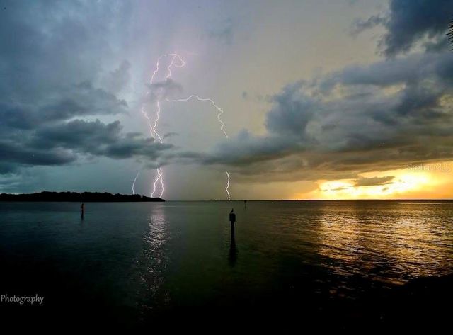 2279 MERMAID POINT NE, St Petersburg, FL 33703