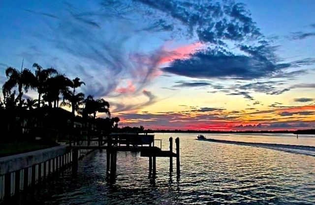 2279 MERMAID POINT NE, St Petersburg, FL 33703