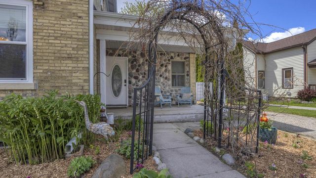 42 S Milwaukee STREET, Plymouth, WI 53073