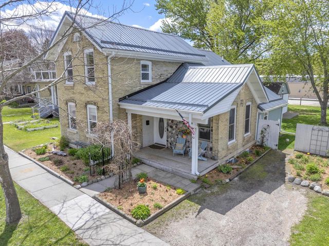 42 S Milwaukee STREET, Plymouth, WI 53073