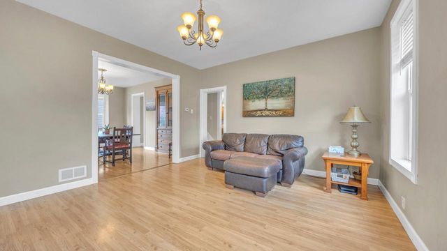 42 S Milwaukee STREET, Plymouth, WI 53073