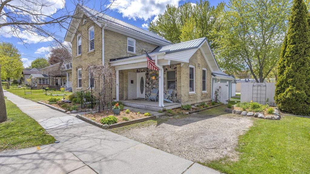 42 S Milwaukee STREET, Plymouth, WI 53073