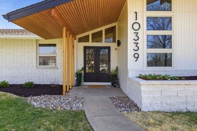 10339 High Drive, Leawood, KS 66206