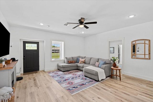 13509 S Bellaire Street, Santa Fe, TX 77510