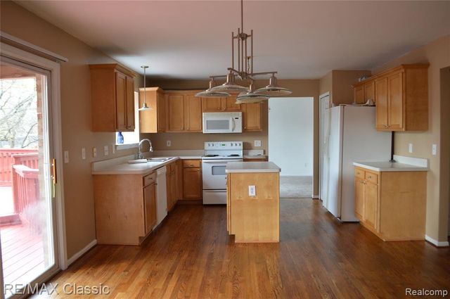 40433 Bluesprings Court, Canton, MI 48188