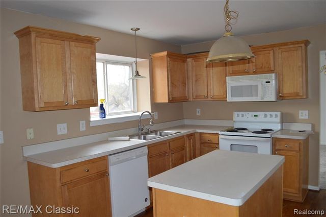 40433 Bluesprings Court, Canton, MI 48188