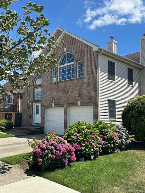 350 E Penn Street 1, Long Beach, NY 11561