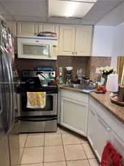 2158 W 60th Street 13108, Hialeah, FL 33016