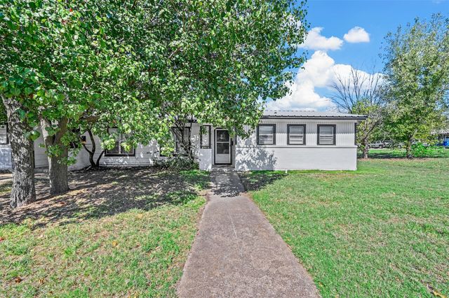 58 Pershing Drive, Denison, TX 75020