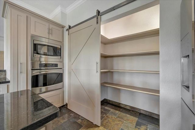 146 Bayou Bend Drive, League City, TX 77573