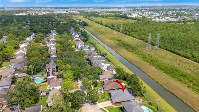 146 Bayou Bend Drive, League City, TX 77573