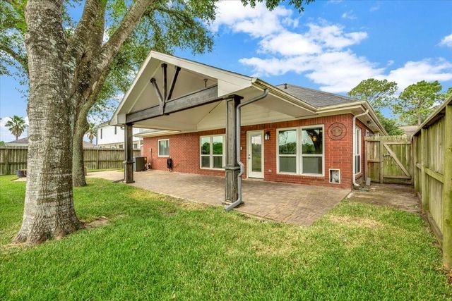 146 Bayou Bend Drive, League City, TX 77573