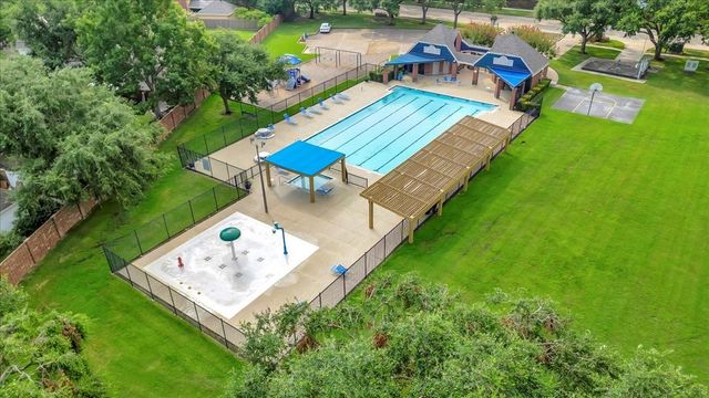 146 Bayou Bend Drive, League City, TX 77573