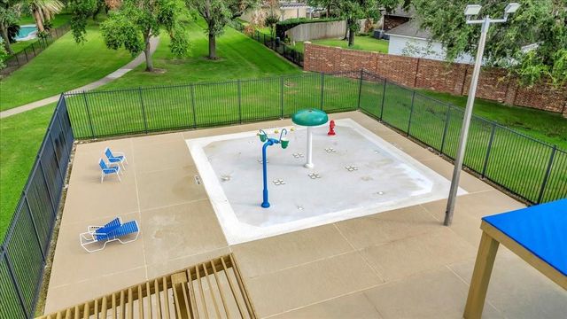 146 Bayou Bend Drive, League City, TX 77573