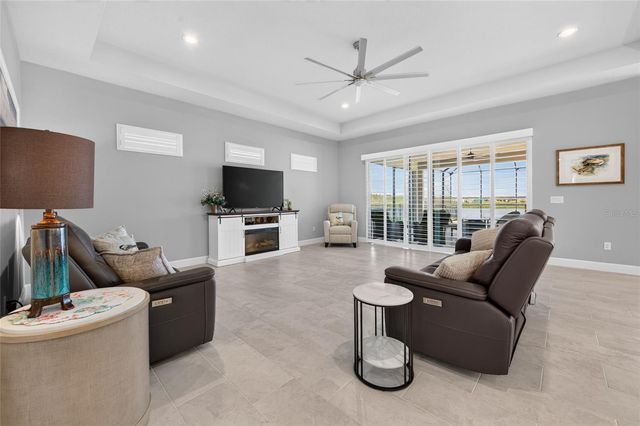 305 AQUAMARINE WAY, Daytona Beach, FL 32124