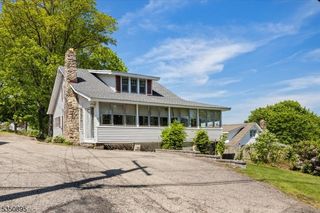 32 Outlook Ave, Mount Olive Twp., NJ 07828