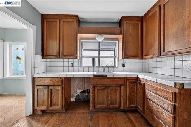 3148 California St, Oakland, CA 94602