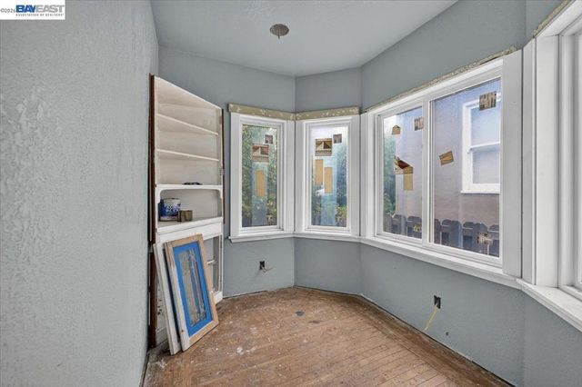 3148 California St, Oakland, CA 94602